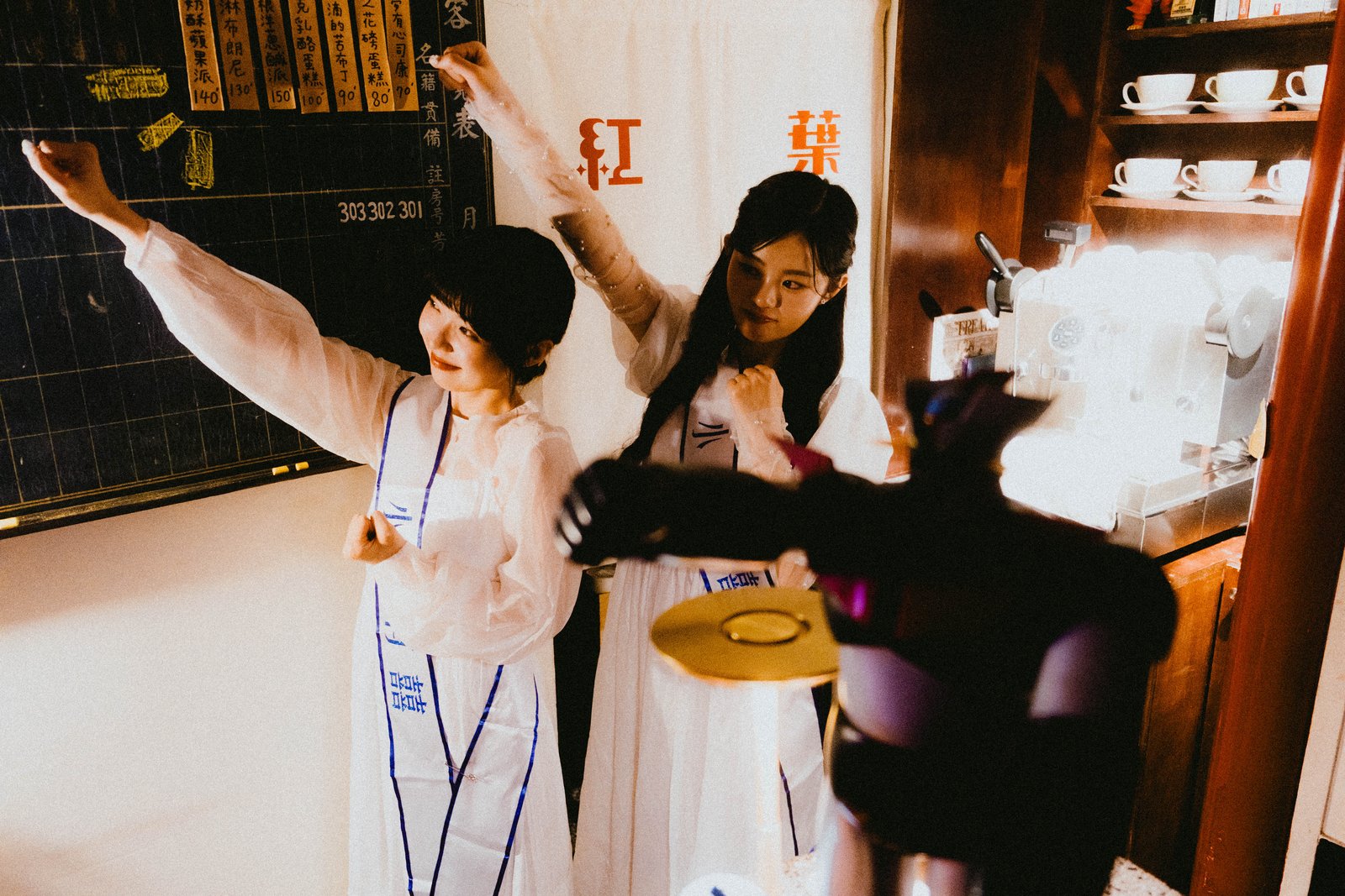 人像場 · 烙跑新娘 代表作